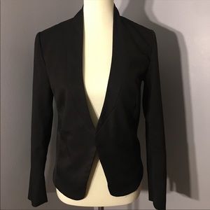 F21 | BLACK BLAZER
